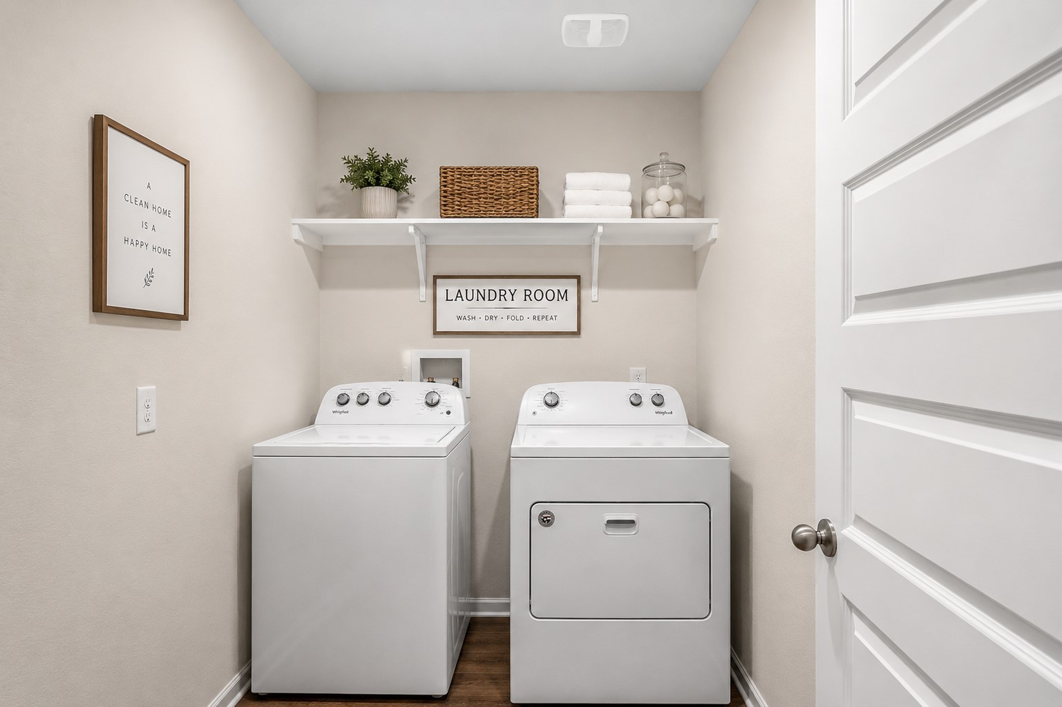 927 Petunia Falls Lane Rosharon, TX 77583 - Photo 20 of 26 Washer and Dryer are included. Virtually Staged