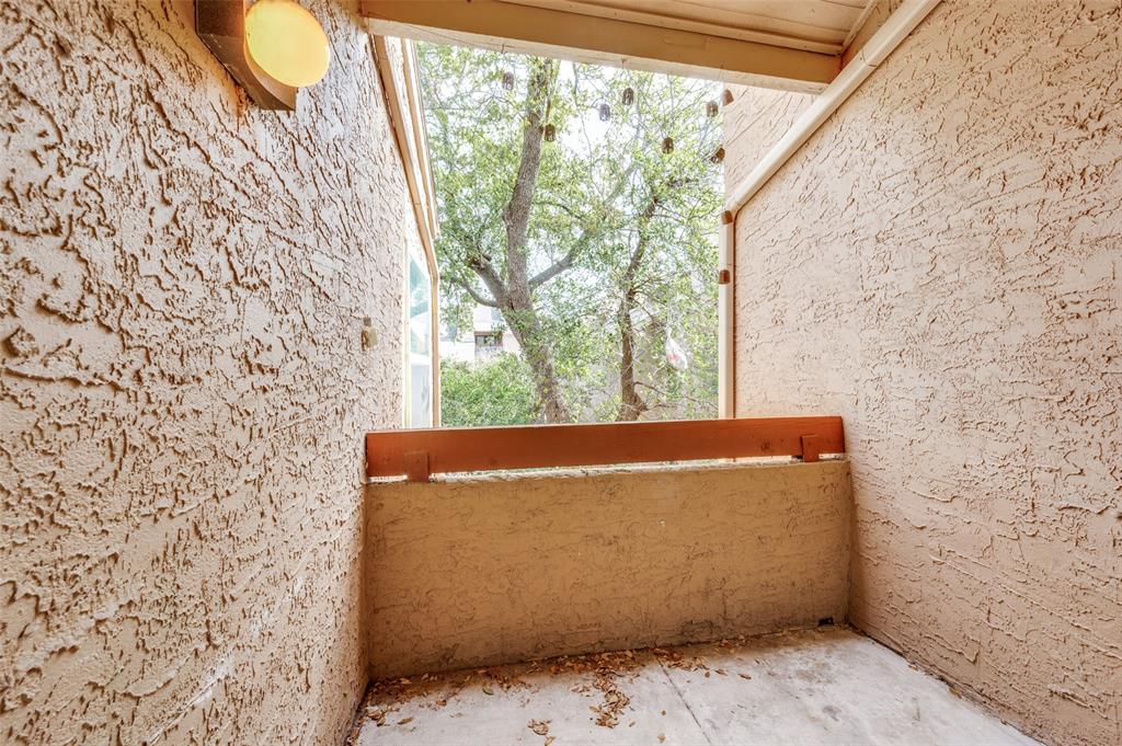 5550 Spring Valley Road, Unit E22 Dallas, TX 75254 - Photo 13 of 14 a view of outdoor space