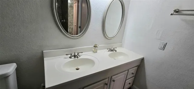 $1,700 | 8951 North New River Canal Road, Unit 1B, Plantation, FL 33324