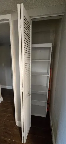 $1,700 | 8951 North New River Canal Road, Unit 1B, Plantation, FL 33324