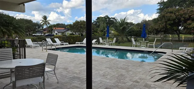 $1,700 | 8951 North New River Canal Road, Unit 1B, Plantation, FL 33324