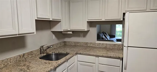 $1,700 | 8951 North New River Canal Road, Unit 1B, Plantation, FL 33324