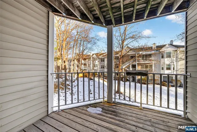 $479,000 | 560 Holly Court, Mahwah, NJ 07430