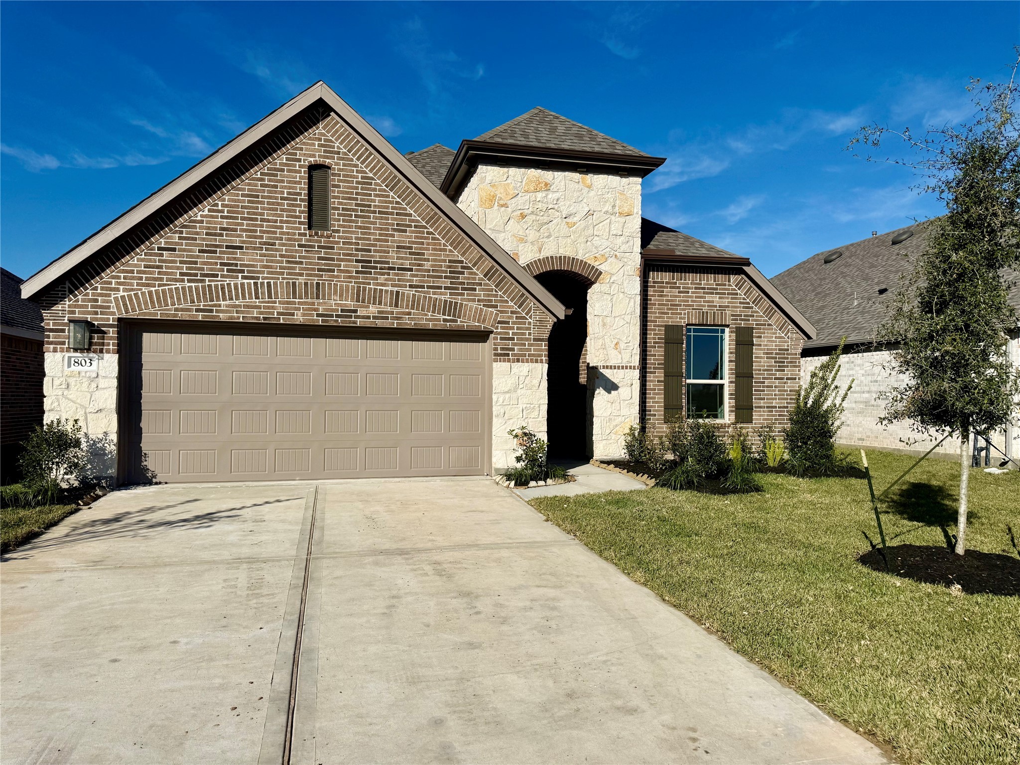 803 Evergreen Frst Lane Rosharon, TX 77583 - Photo 2 of 15