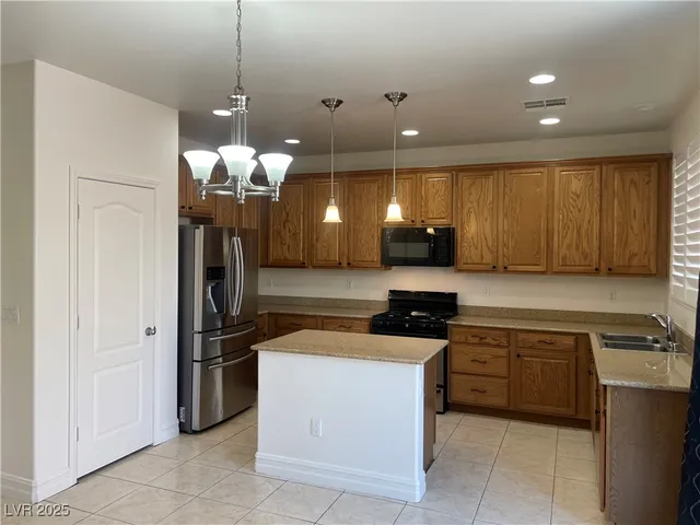 $2,500 | 783 Crest Valley Place, Henderson, NV 89011