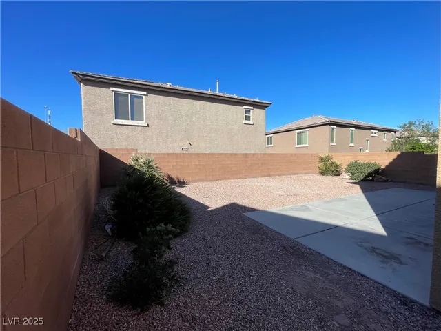 $2,500 | 783 Crest Valley Place, Henderson, NV 89011