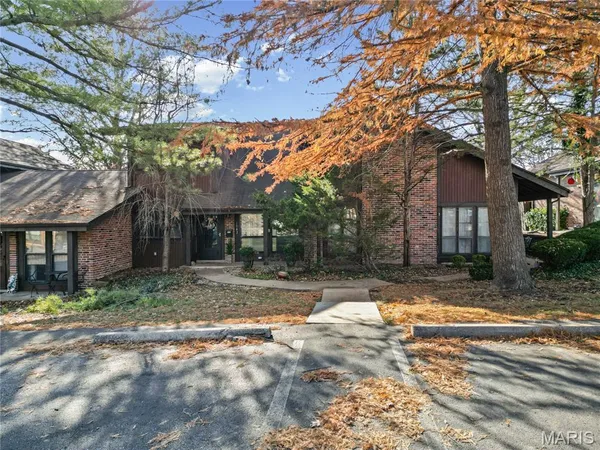 $185,000 | 1042 Humber Circle, St. Louis, MO 63129