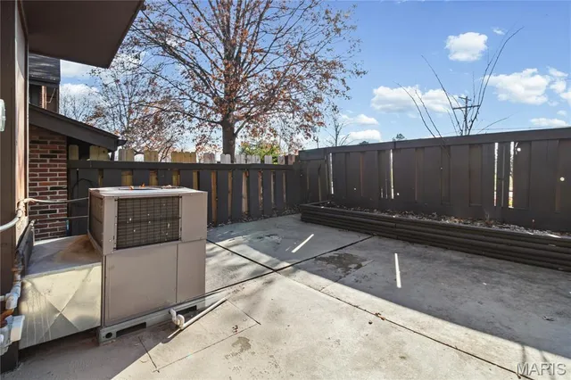 $189,900 | 1042 Humber Circle, St. Louis, MO 63129