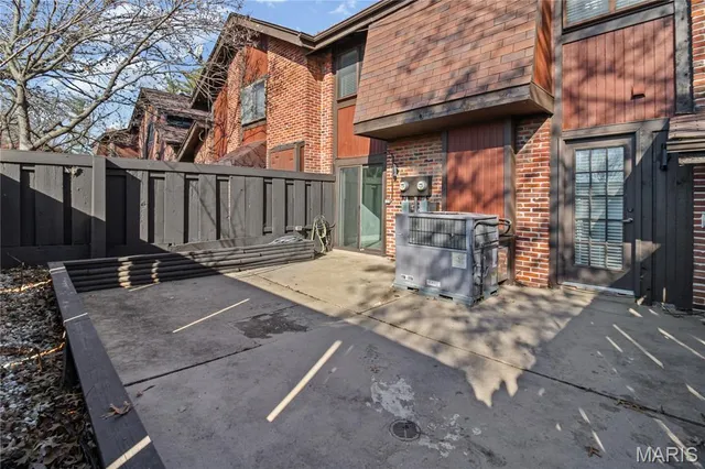 $189,900 | 1042 Humber Circle, St. Louis, MO 63129