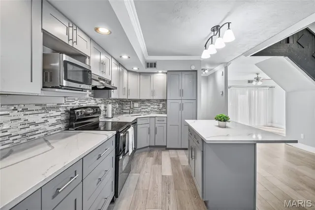 $189,900 | 1042 Humber Circle, St. Louis, MO 63129