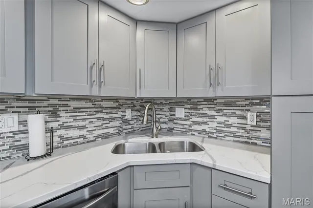 $189,900 | 1042 Humber Circle, St. Louis, MO 63129