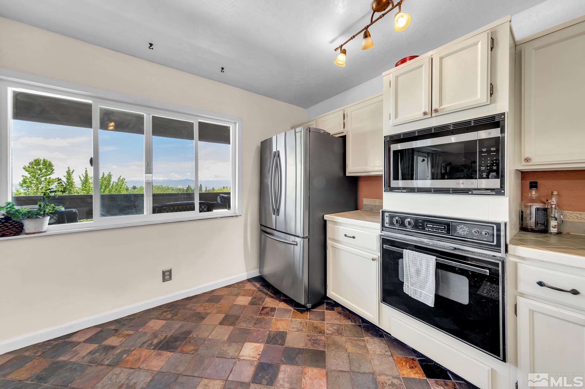 3145 Cashill Boulevard Reno, NV 89509 - Photo 14 of 26 Photo 14