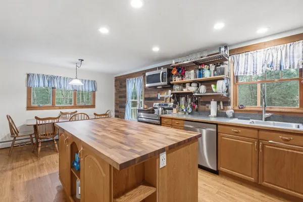 $425,000 | 99 Hunt Hill Road, Rindge, NH 03461