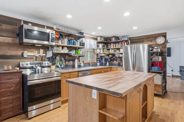 $425,000 | 99 Hunt Hill Road, Rindge, NH 03461