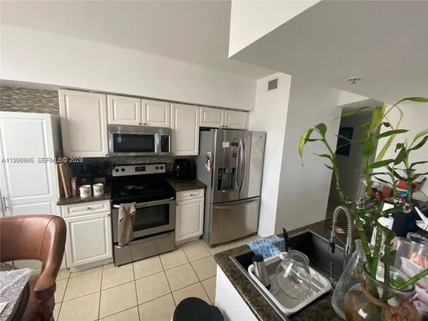 $2,800 | 1 Glen Royal Parkway, Unit 1002, Miami, FL 33125