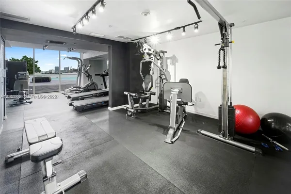 $2,800 | 1 Glen Royal Parkway, Unit 1002, Miami, FL 33125