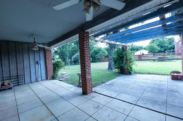 $189,900 | 1001 West Walnut Street, Coleman, TX 76834