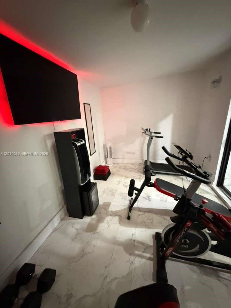 8246 Southwest 147th Court Miami, FL 33193 - Photo 9 of 26
