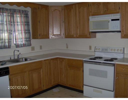 240 Redlands Street Springfield, MA 01104 - Photo 7 of 13