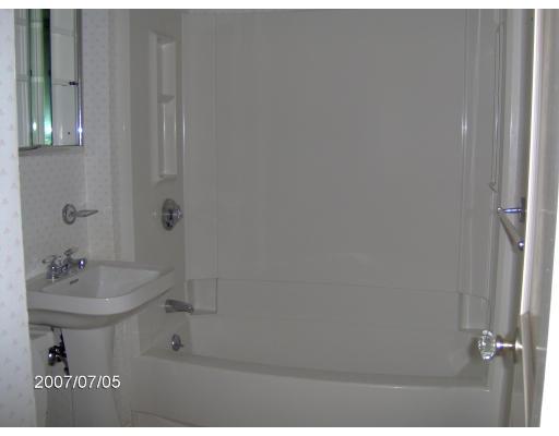 240 Redlands Street Springfield, MA 01104 - Photo 8 of 13