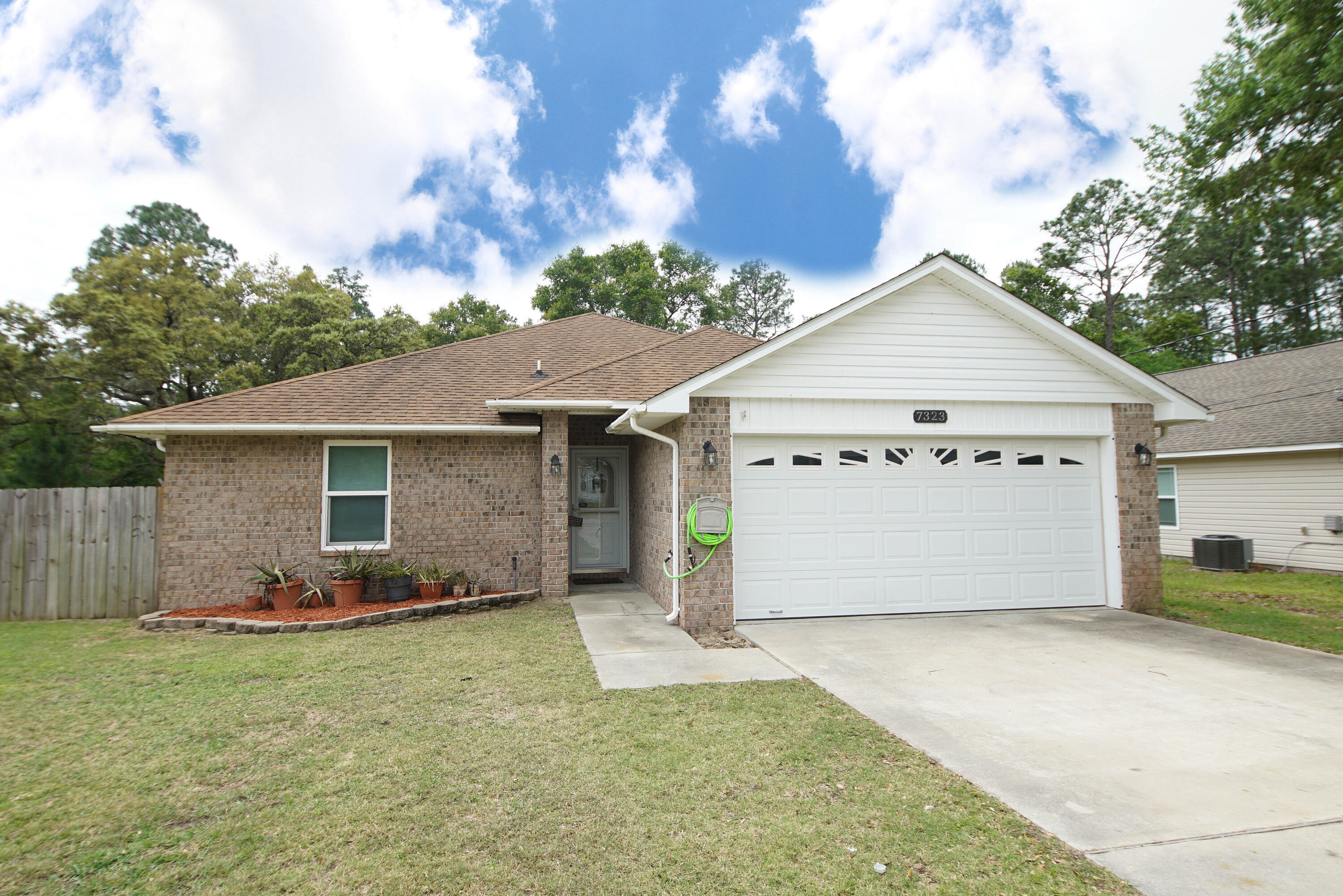 7323 Gordon Evans Road Navarre, FL 32566 - Photo 1 of 32 Front of house