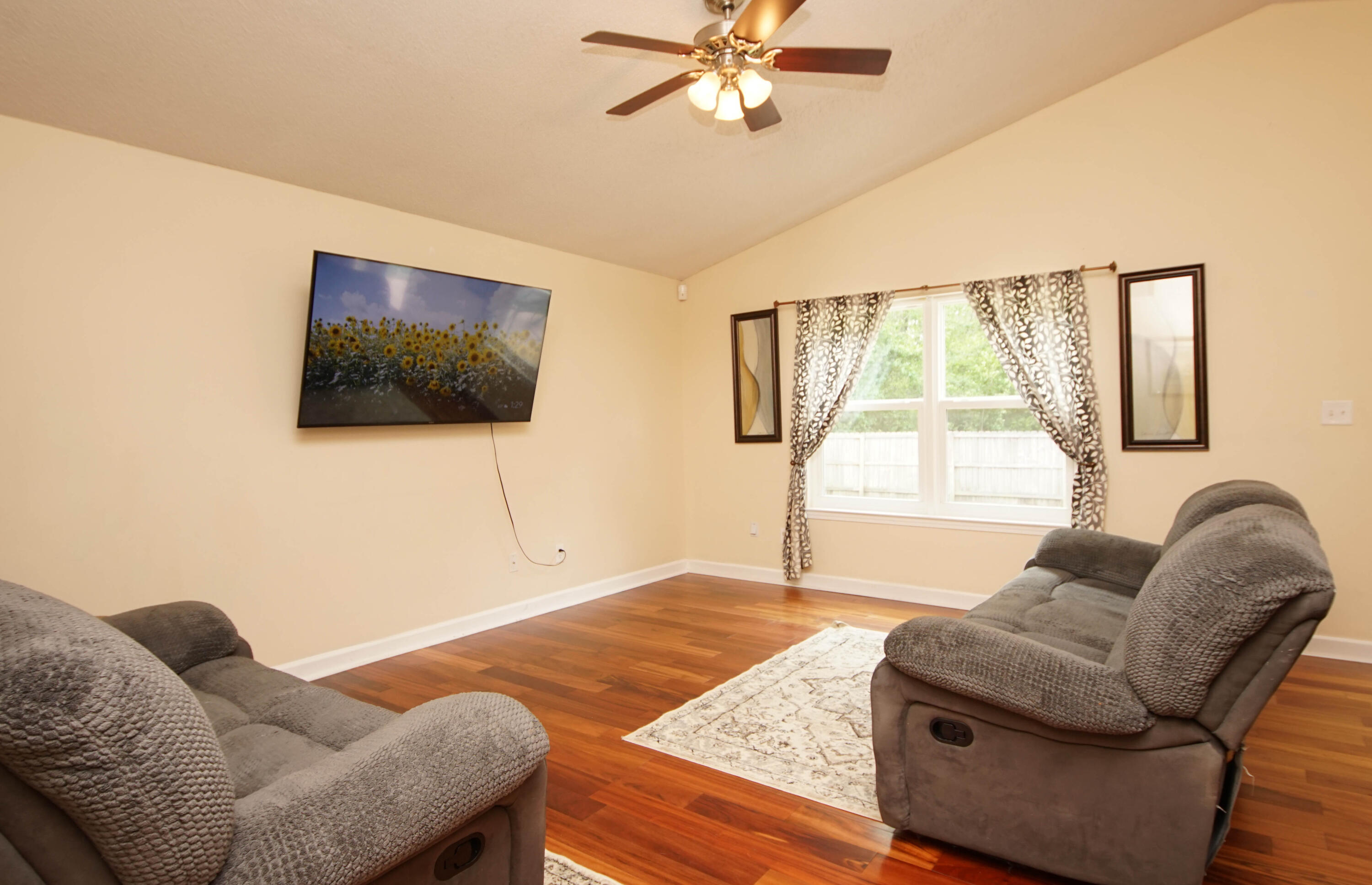 7323 Gordon Evans Road Navarre, FL 32566 - Photo 11 of 32 7323GordonEvansLiving