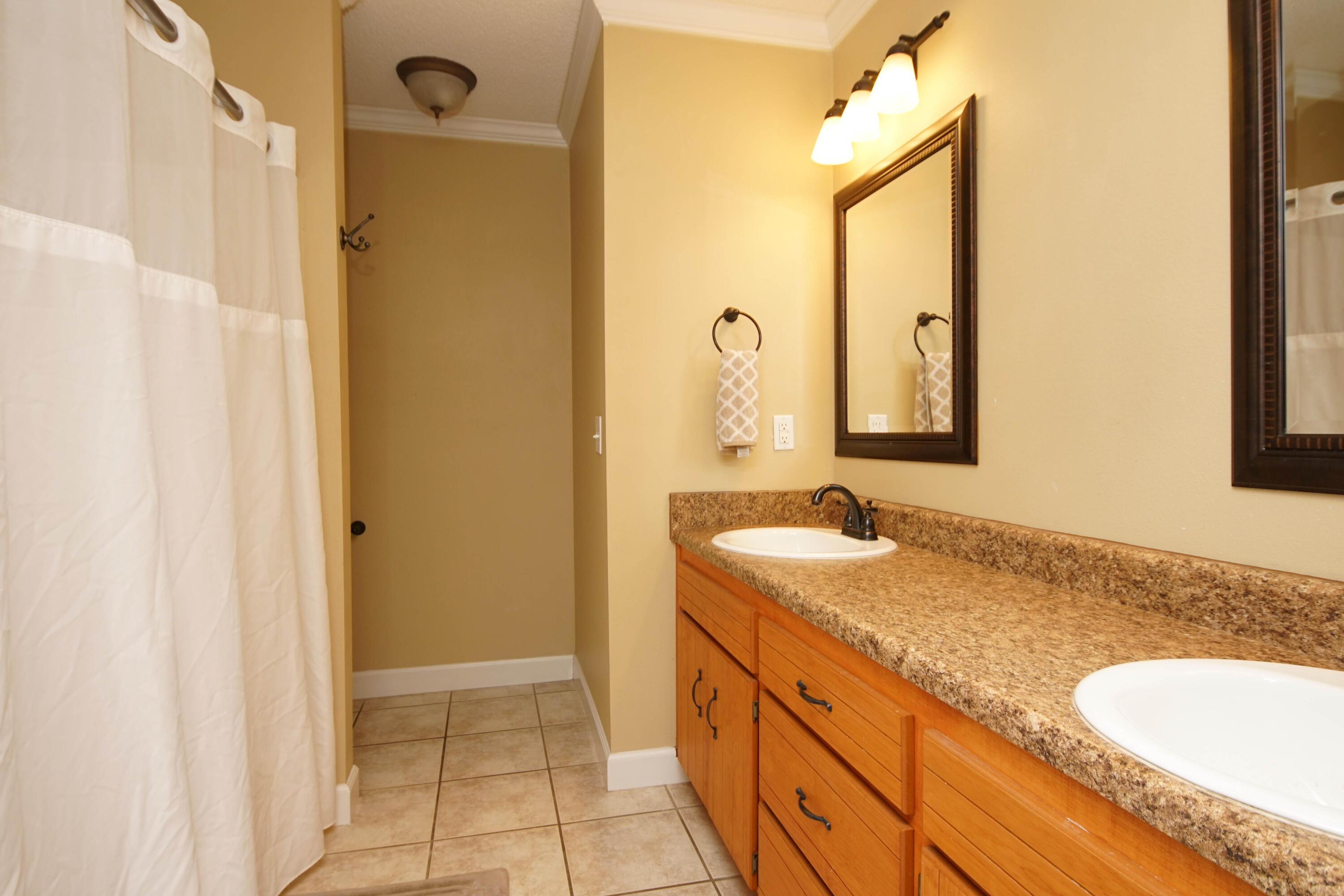 7323 Gordon Evans Road Navarre, FL 32566 - Photo 19 of 32 7323GordonEvansMasterBthr