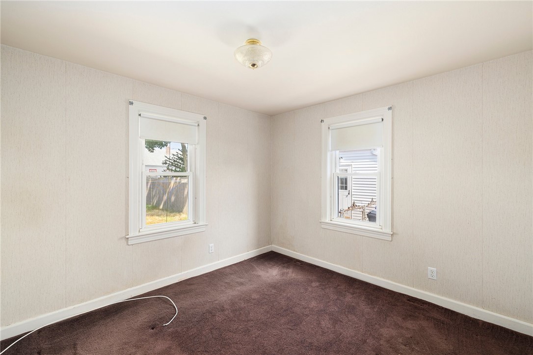 63 Edgemere Road Pawtucket, RI 02861 - Photo 14 of 33 Gallery Image 14