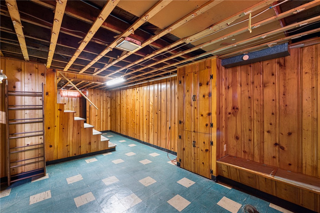 63 Edgemere Road Pawtucket, RI 02861 - Photo 23 of 33 Gallery Image 23