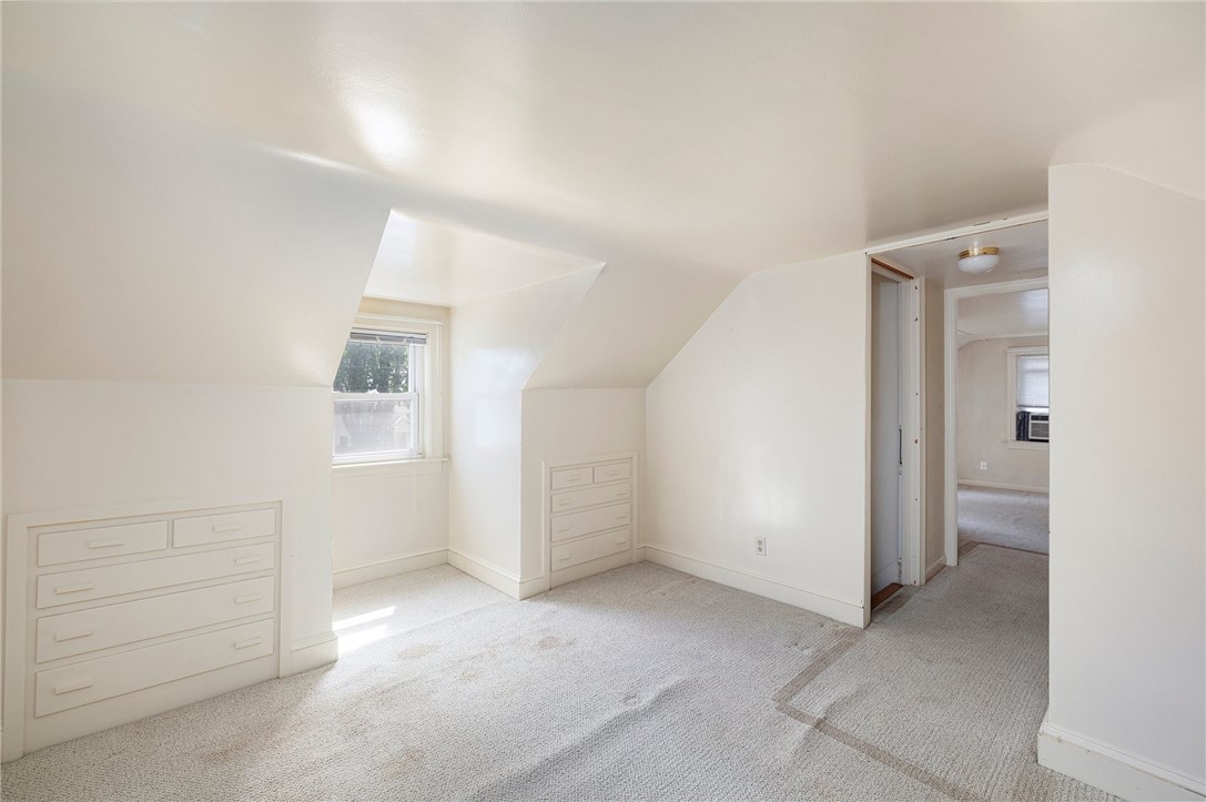 63 Edgemere Road Pawtucket, RI 02861 - Photo 27 of 33 Gallery Image 27
