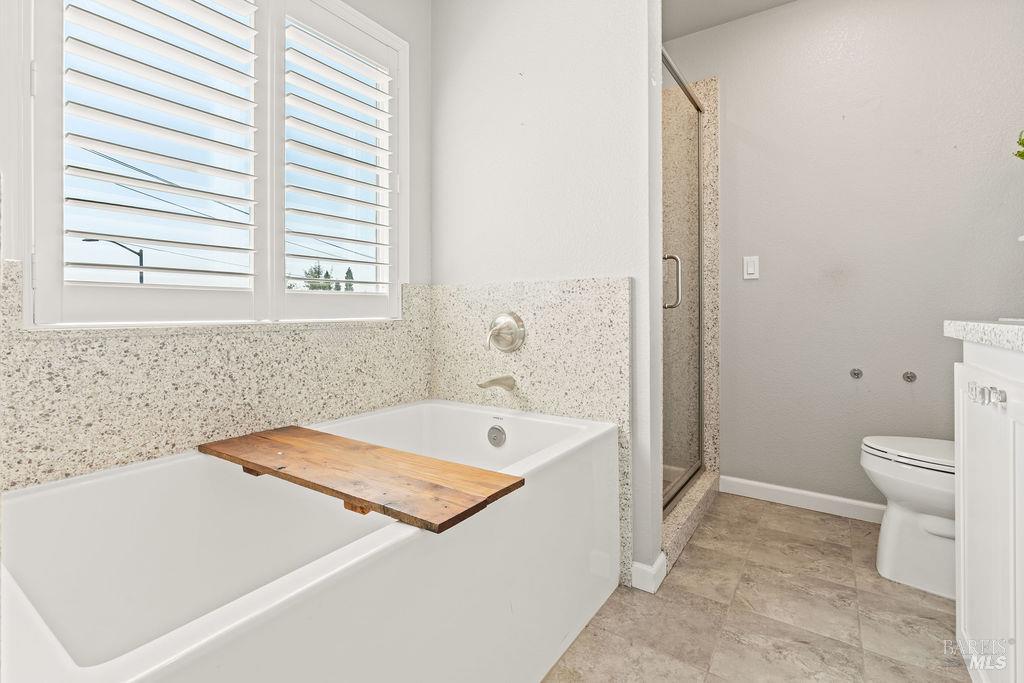 3690 Hillary Court Santa Rosa, CA 95403 - Photo 34 of 53 2nd bedroom with en suite bathroom including a soaking tub