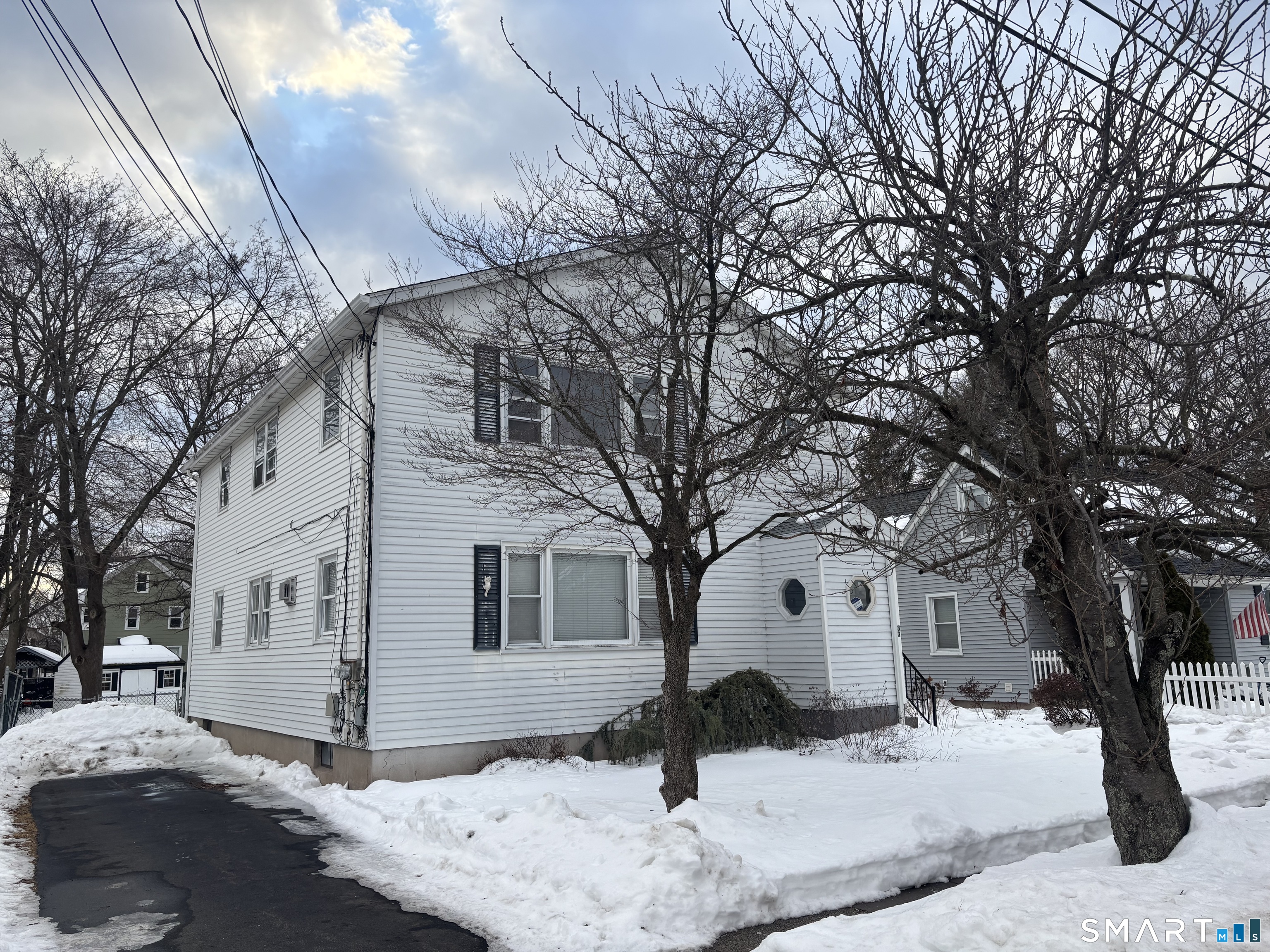 33 Spring Street Wallingford, CT 06492 - Photo 2 of 12