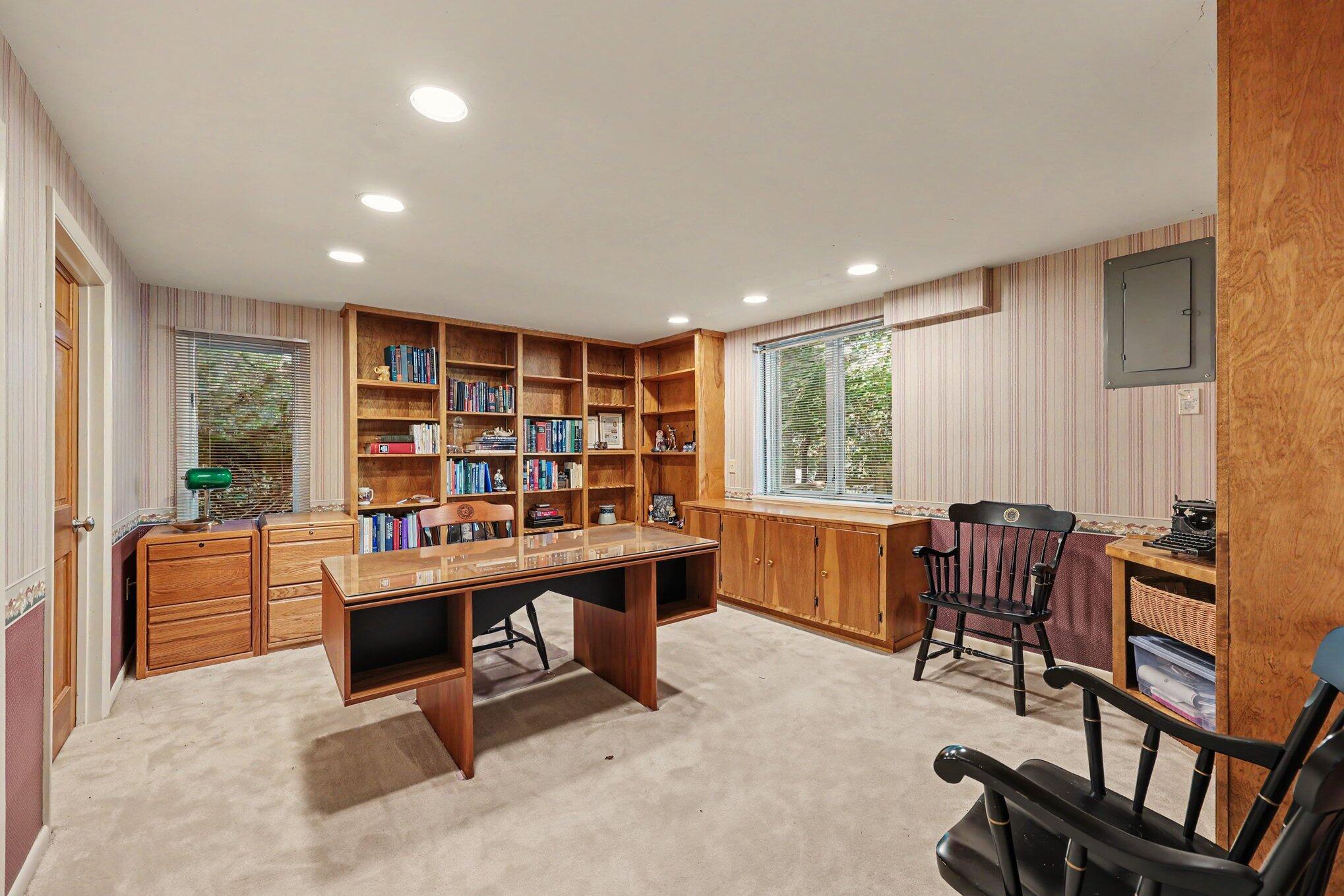 2514 Hawthorne Road Ann Arbor, MI 48104 - Photo 65 of 86 063_file_1785