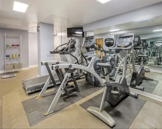 $8,000 | 405 Thames Street, Unit 2B1, Newport, RI 02840