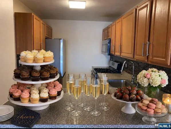 $480,000 | 1203 River Road, Unit 14C, Edgewater, NJ 07020