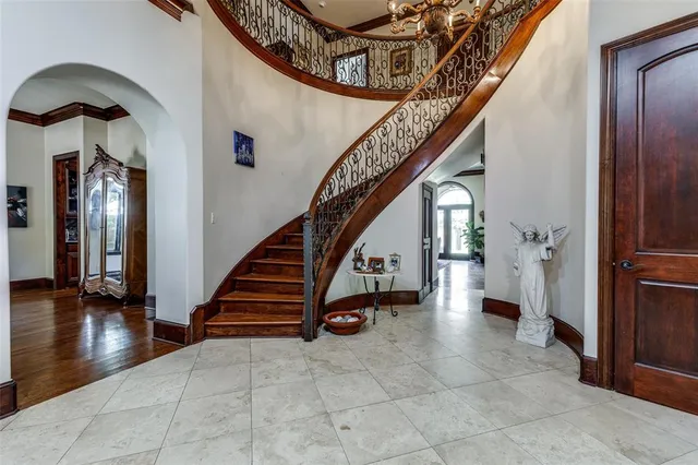 a view of entryway and hall