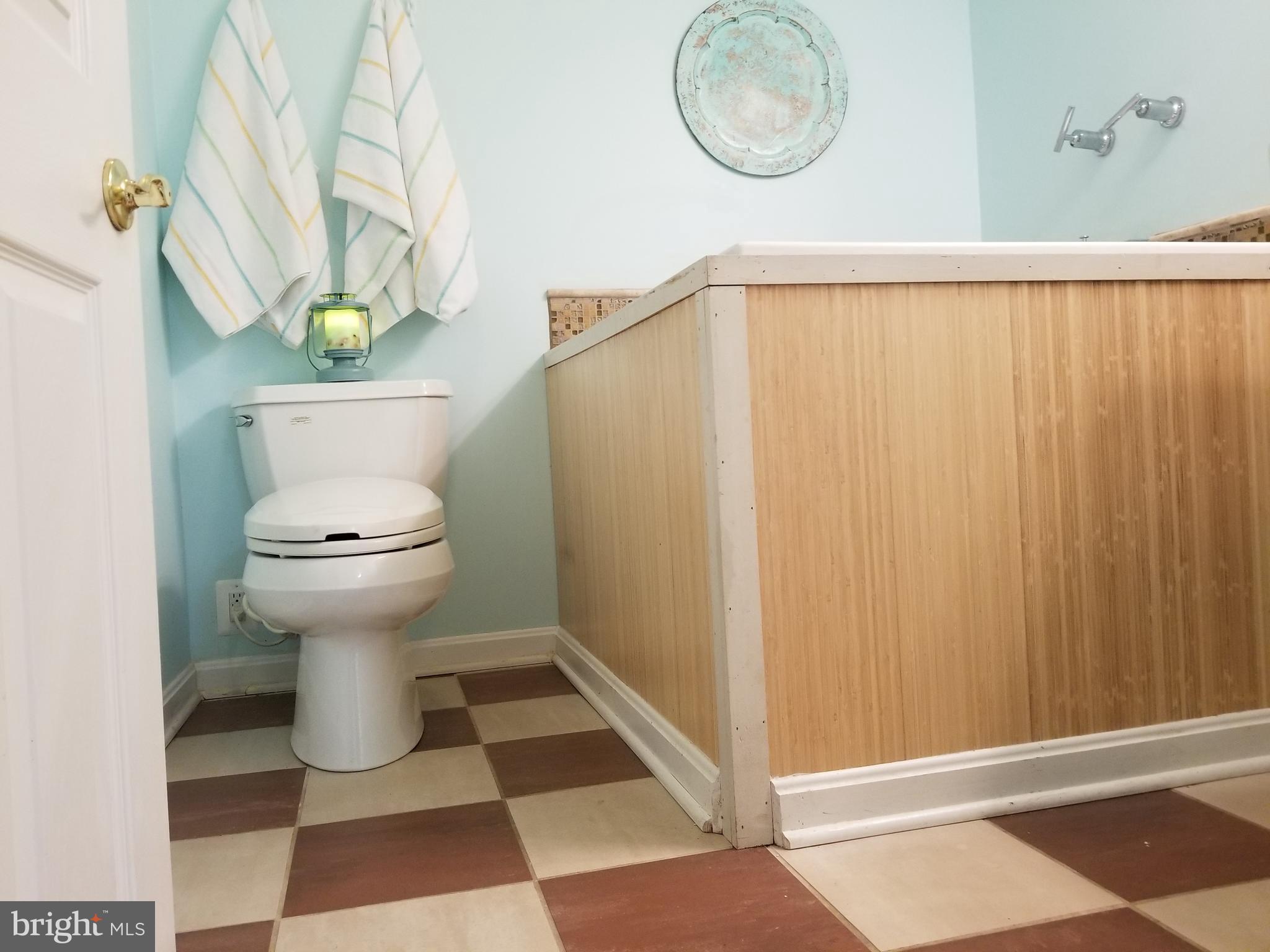 610 Riverside Drive Pasadena, MD 21122 - Photo 25 of 75 Custom built quality bathroom - deep tub