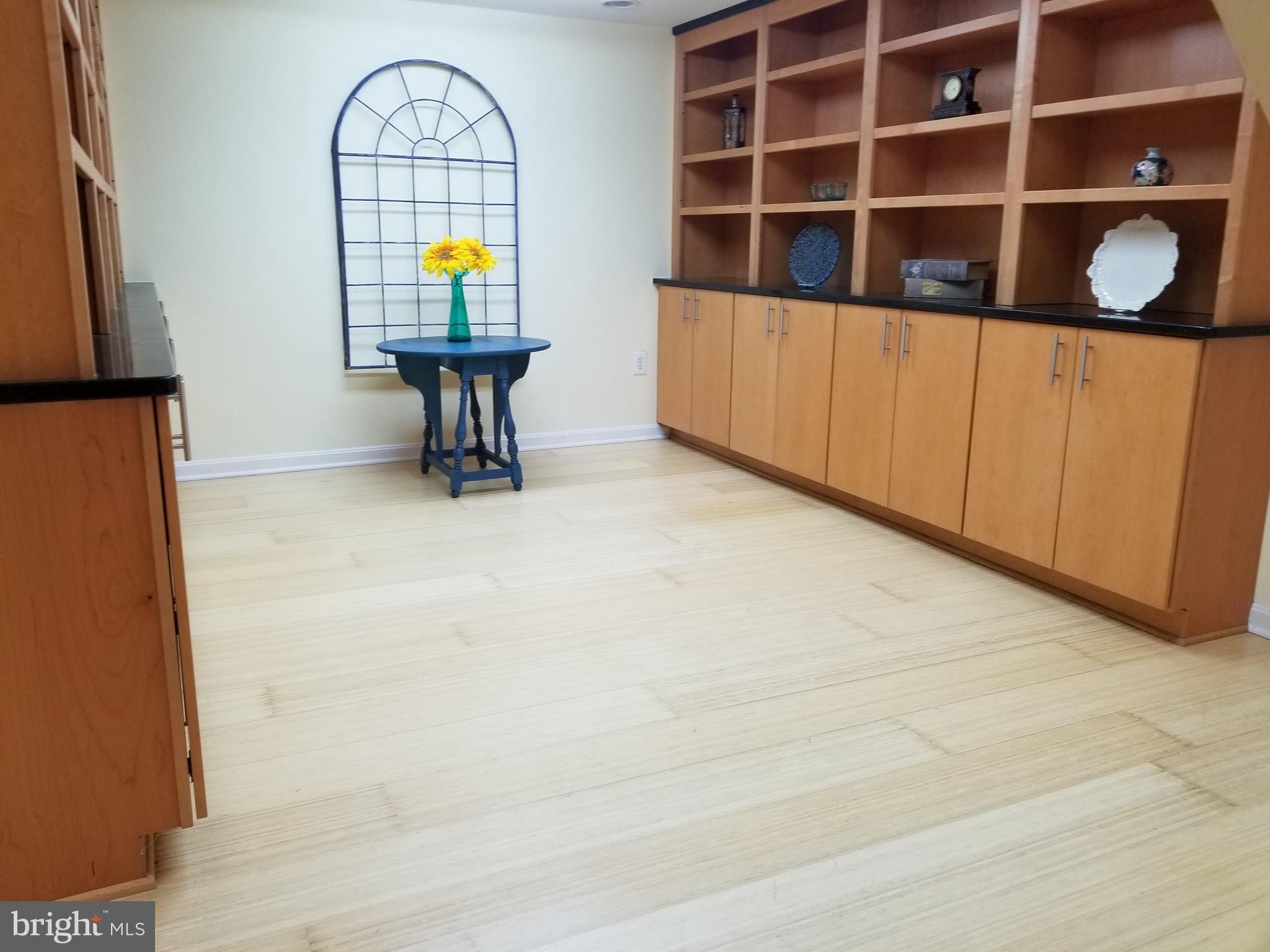 610 Riverside Drive Pasadena, MD 21122 - Photo 37 of 75 Granite counters in Library