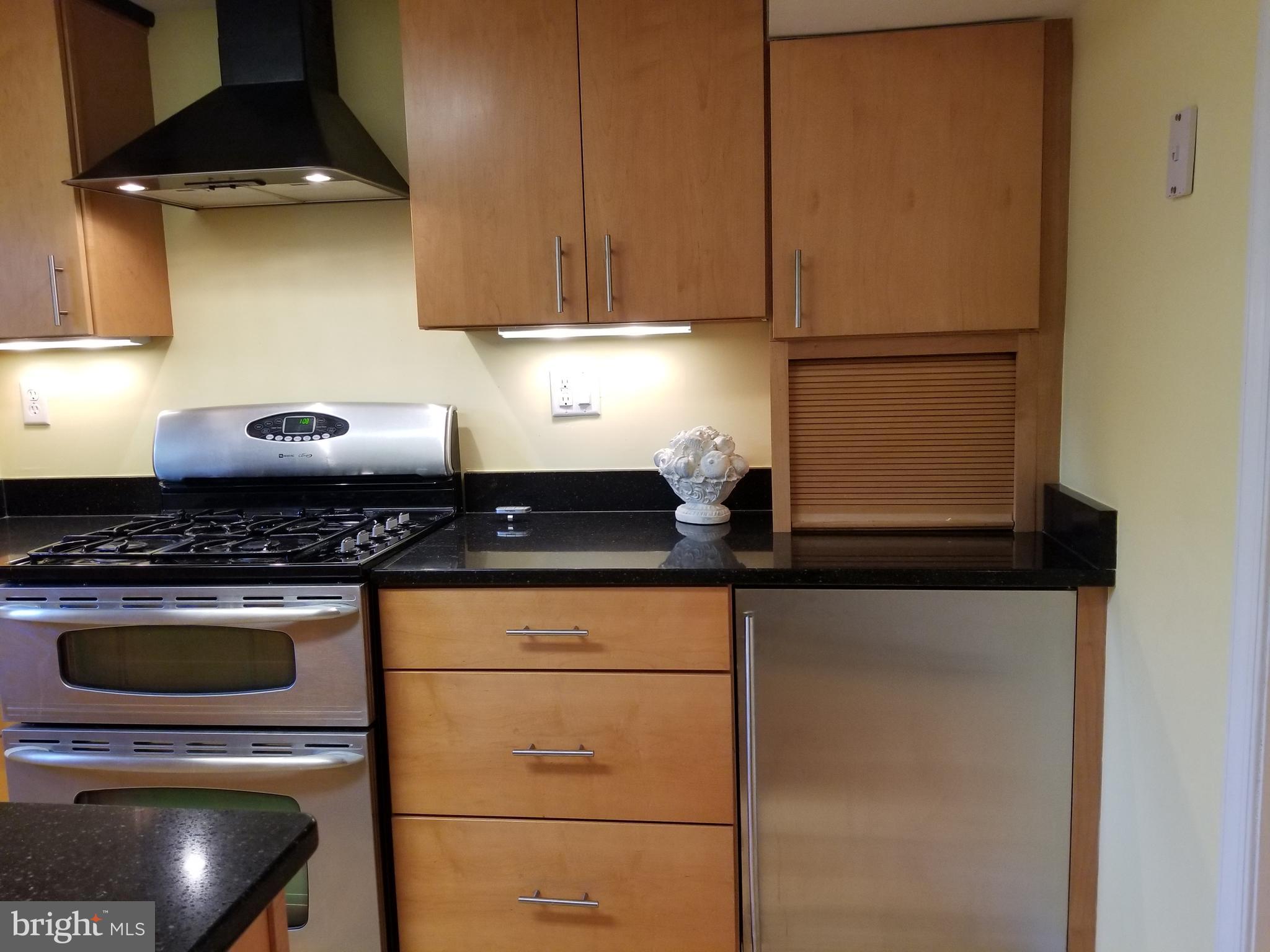 610 Riverside Drive Pasadena, MD 21122 - Photo 10 of 75 All Stainless Steel Appliances
