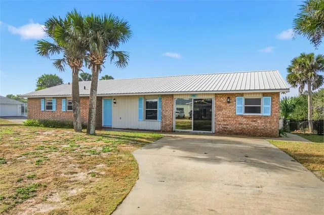 $2,500 | 1742 South Central Avenue, Flagler Beach, FL 32136