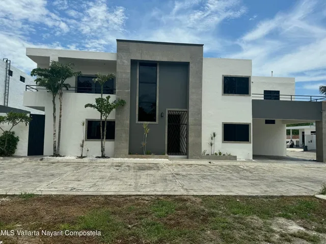 a view of a entryway of a house