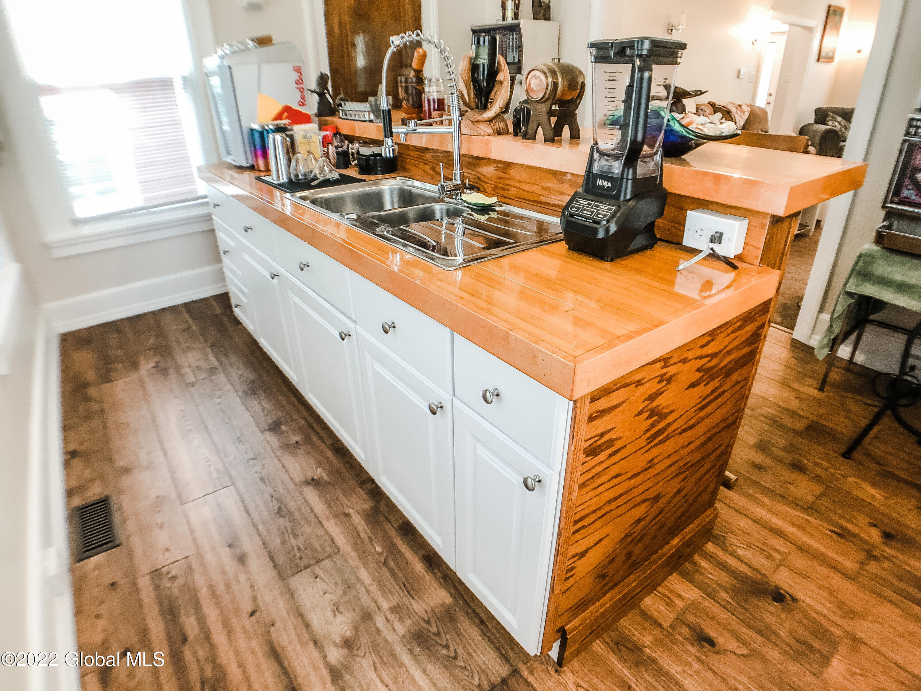 795 Wright Avenue Schenectady, NY 12309 - Photo 14 of 55 IMG_2390