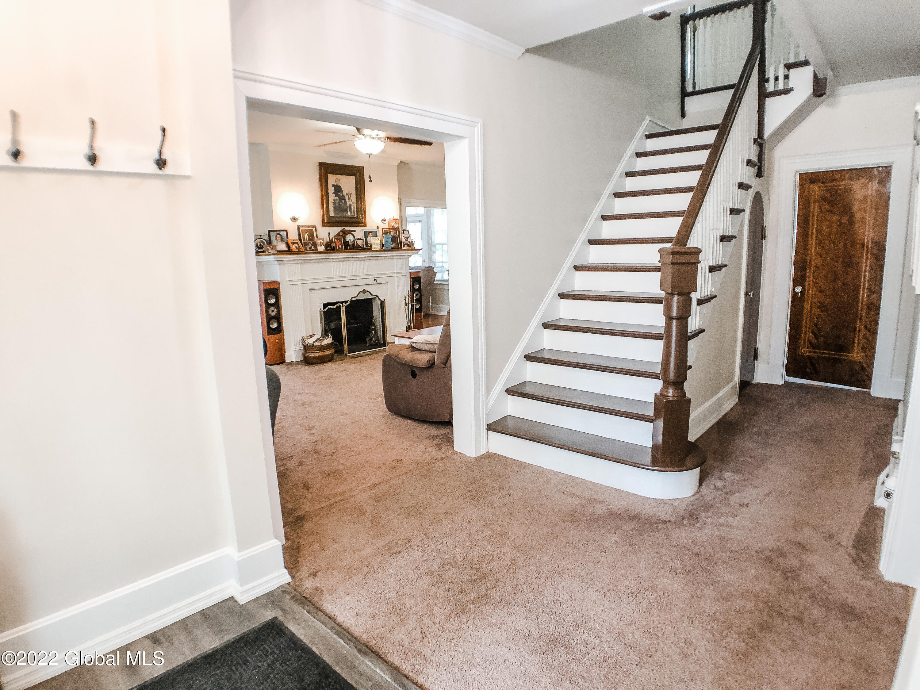 795 Wright Avenue Schenectady, NY 12309 - Photo 4 of 55 IMG_2374