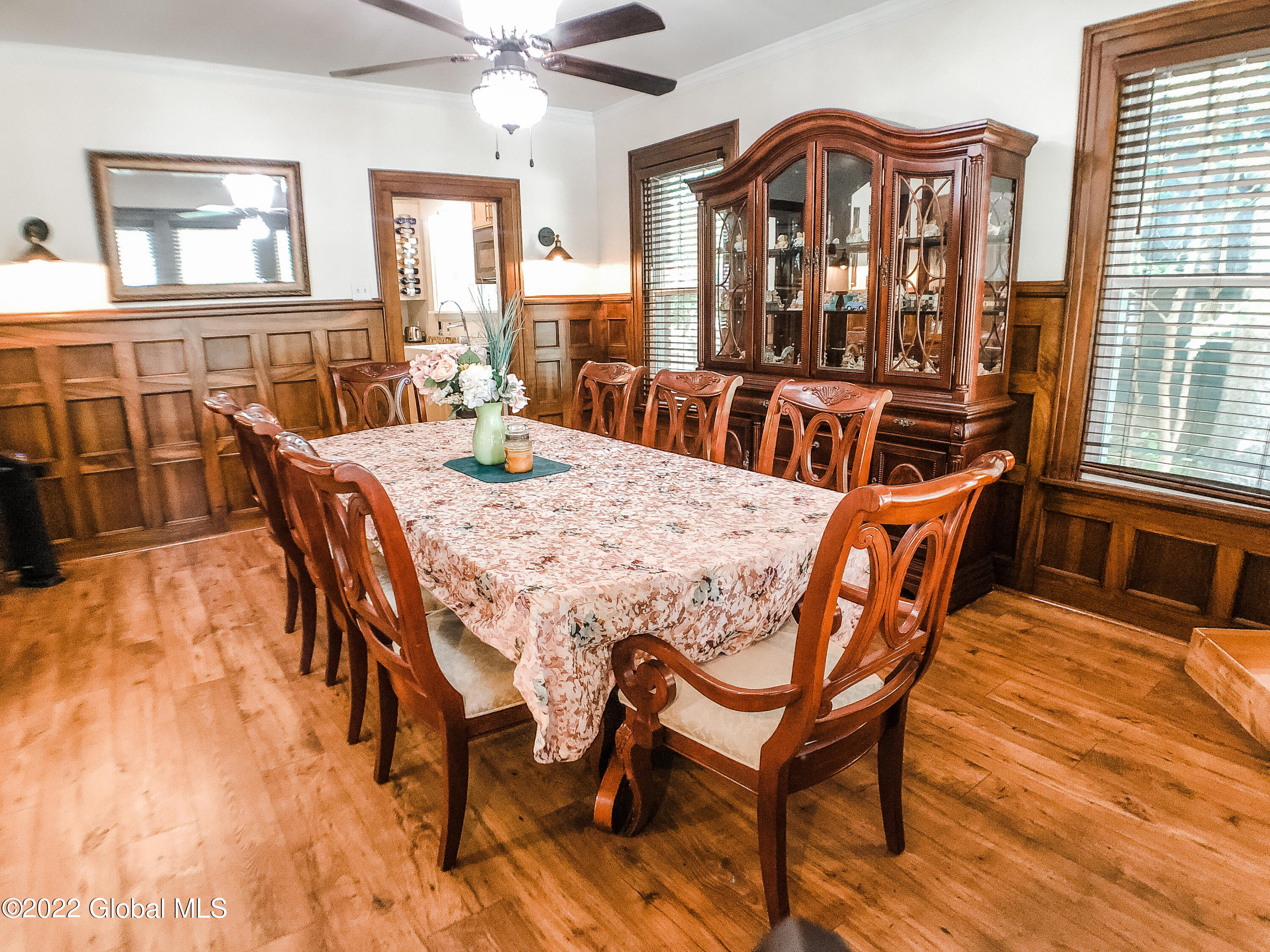 795 Wright Avenue Schenectady, NY 12309 - Photo 6 of 55 IMG_2377