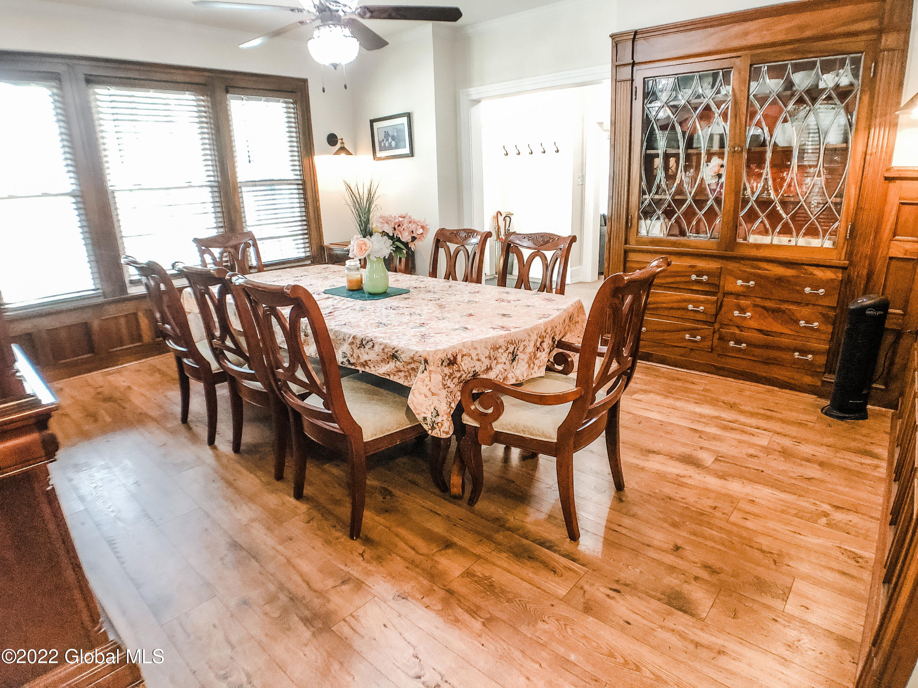 795 Wright Avenue Schenectady, NY 12309 - Photo 8 of 55 IMG_2379