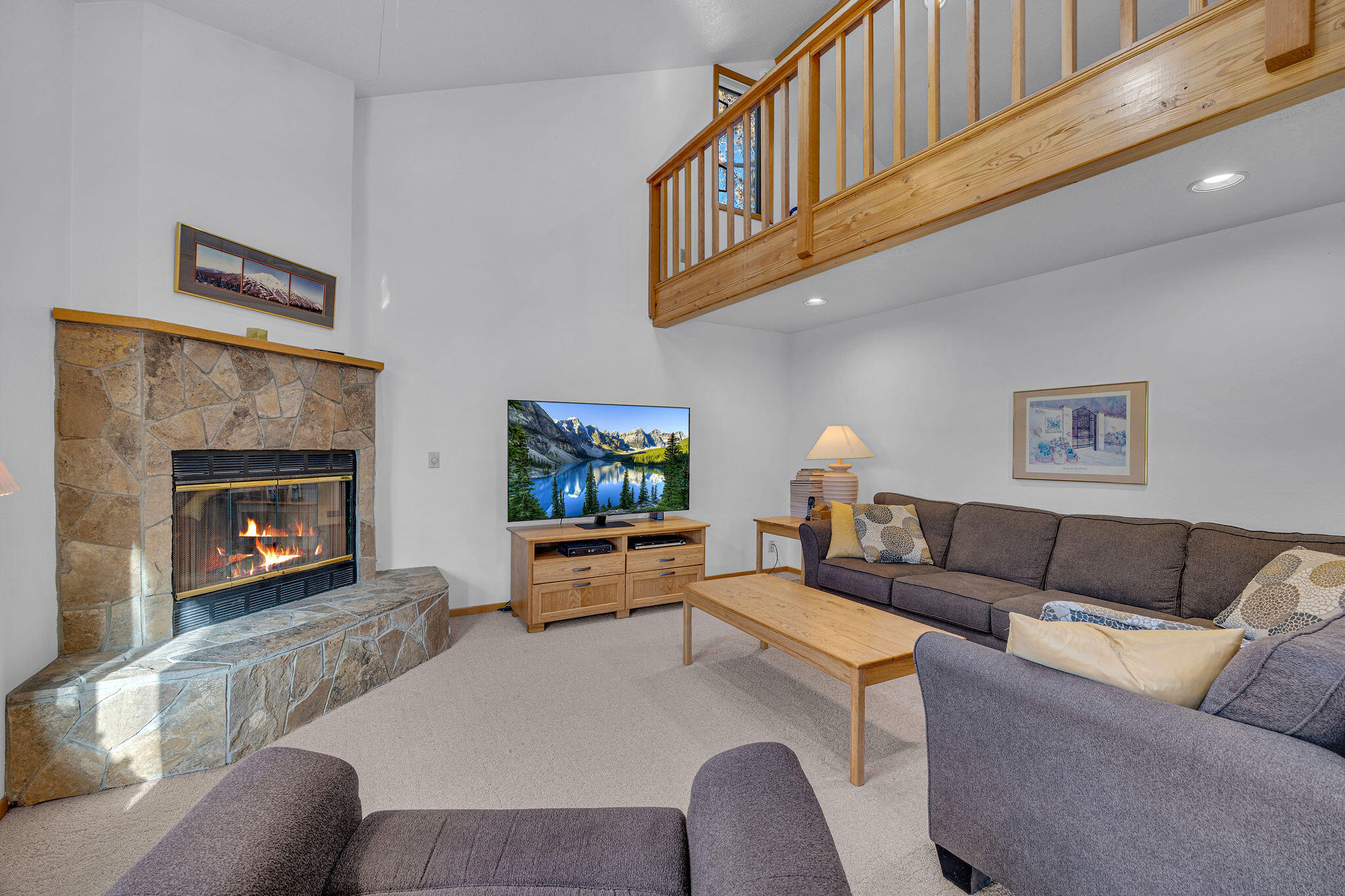 58035 Kinglet Road, Unit 16 Bend, OR 97707 - Photo 9 of 53