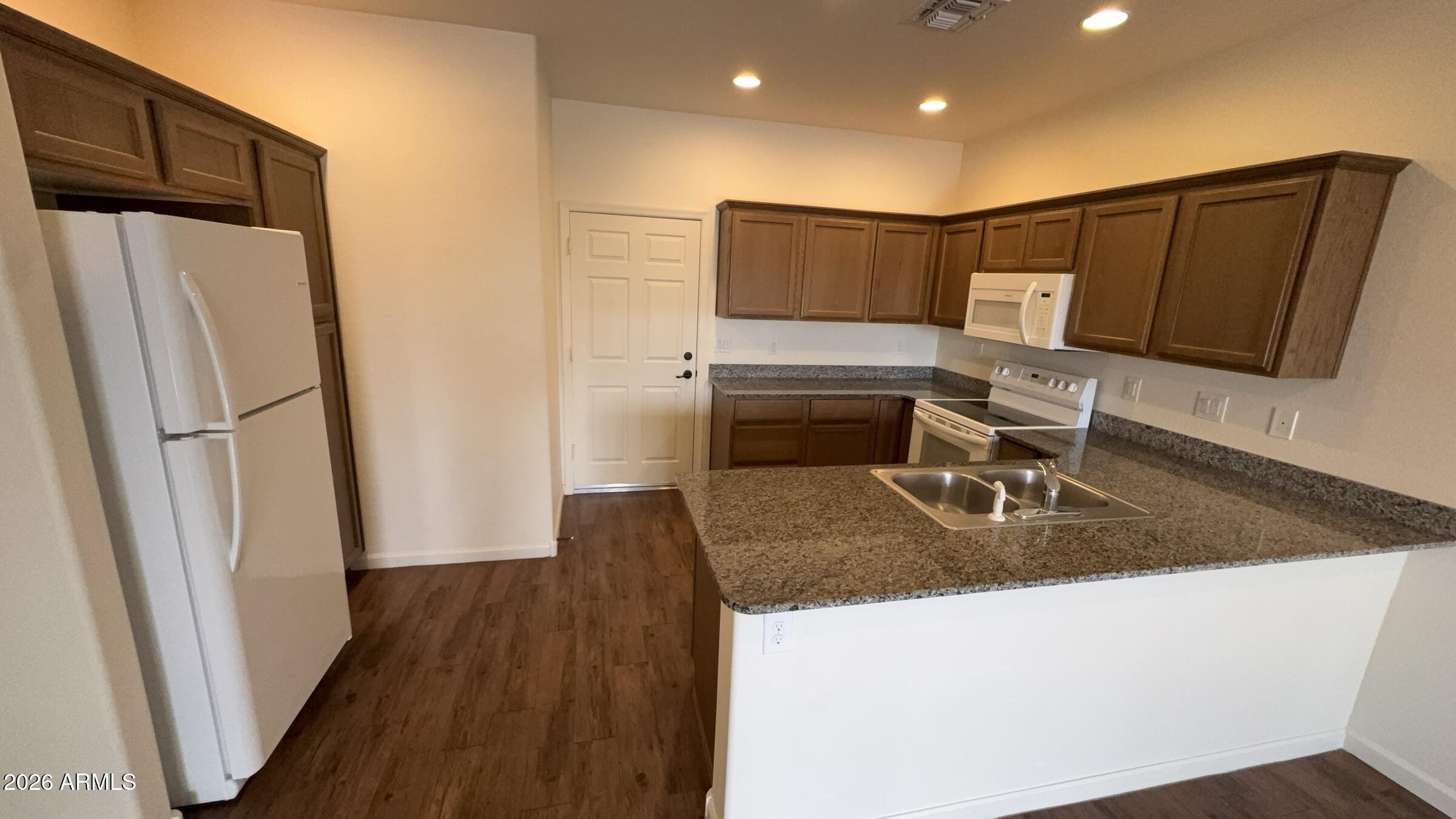 3117 South Signal Butte Road, Unit 592 Mesa, AZ 85212 - Photo 5 of 10