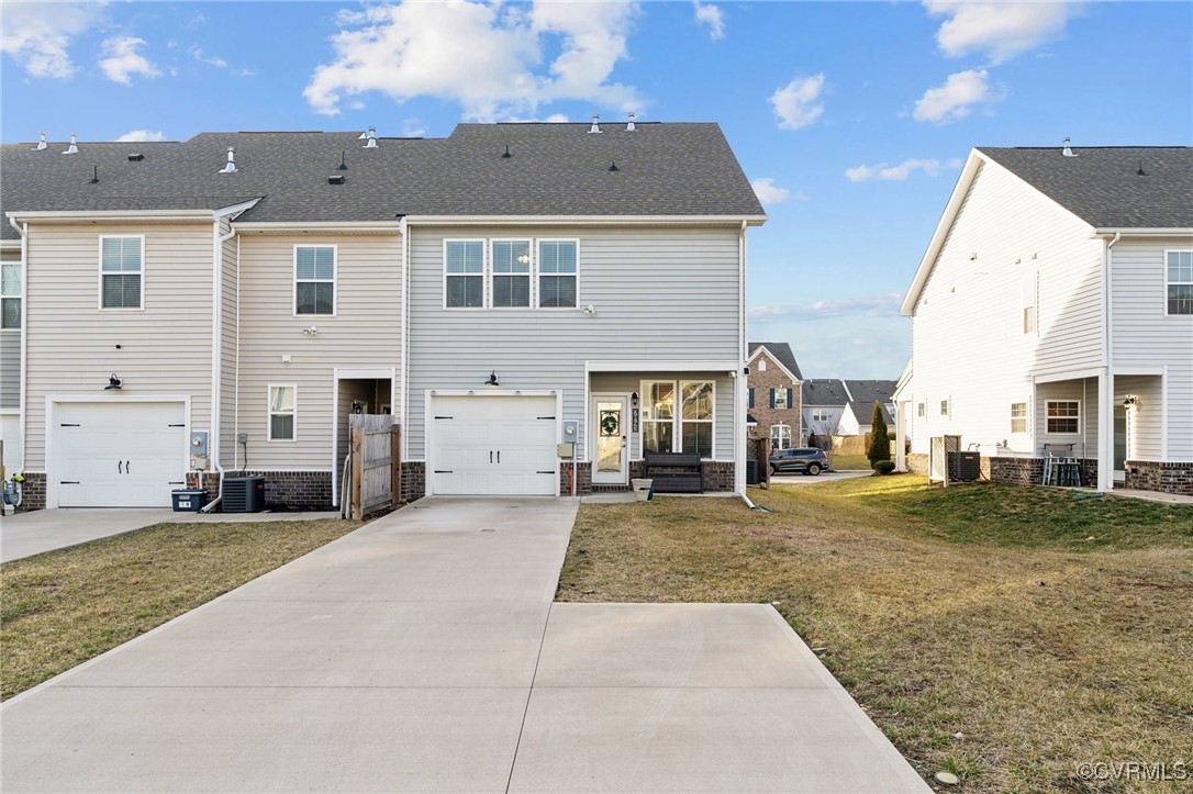 7841 Old Guild Road Richmond, VA 23237 - Photo 25 of 30 Garage entrance / driveway