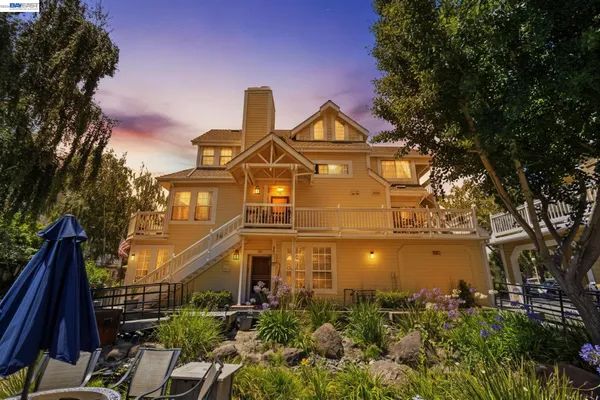 $618,000 | 316 East 2nd Street, Benicia, CA 94510