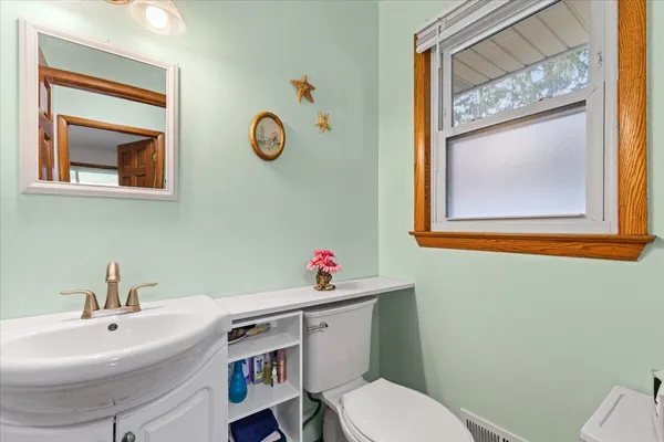 $474,900 | 15540 West Glendale Drive, New Berlin, WI 53151